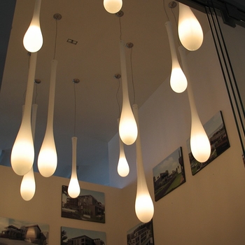 Такие светильники Vistosi можно часто встретить в торговых центрах, ресторанах, магазинах