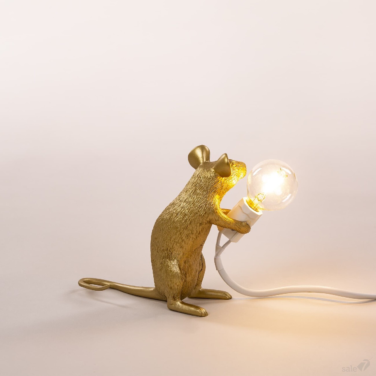 Лампа мышь. Светильник Mouse Lamp Mac Seletti мышь. Seletti big Mouse Lamp #2 h21 настольная лампа мышь. Mouse Lamp Seletti Gold. Seletti Mouse Lamp sitting.